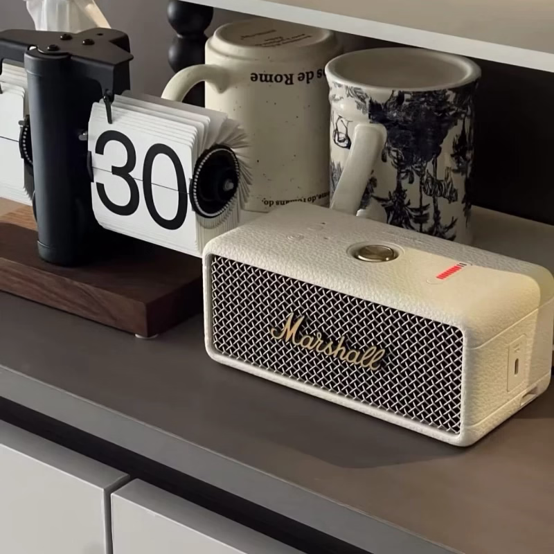 Портативна акустика Marshall Emberton 3 Cream на столі